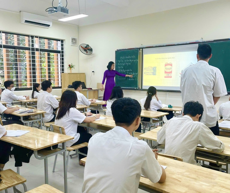 Tăng quyền chủ động cho c&aacute;n bộ, gi&aacute;o vi&ecirc;n thuộc trung t&acirc;m gi&aacute;o dục thường xuy&ecirc;n- Ảnh 1.