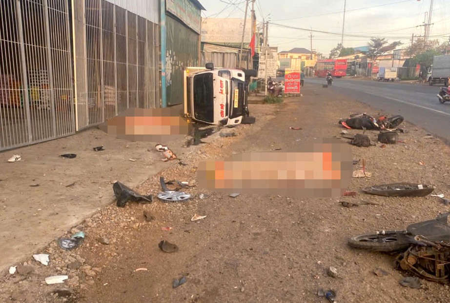 Tai nạn li&ecirc;n ho&agrave;n tr&ecirc;n đường Hồ Ch&iacute; Minh qua L&acirc;m Đồng, 3 người thương vong- Ảnh 1.