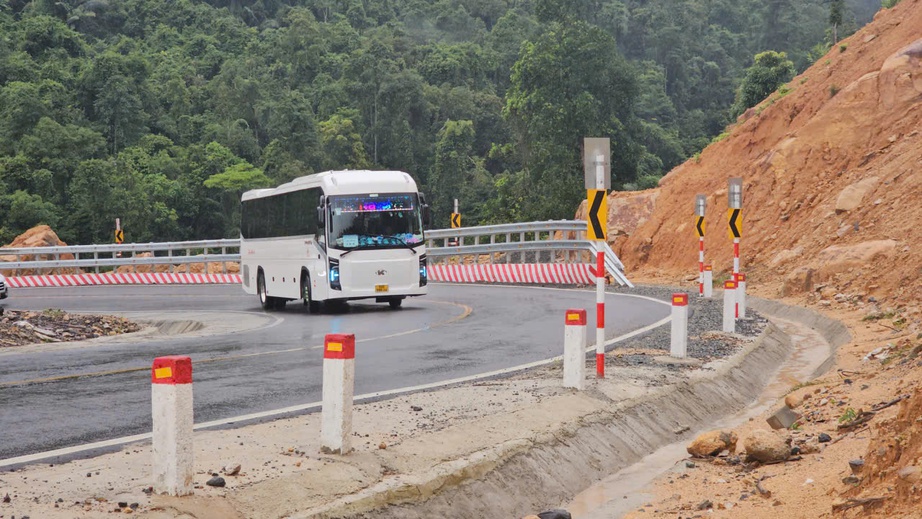 C&aacute;c phương tiện đi Nha Trang - Đ&agrave; Lạt được qua đ&egrave;o Kh&aacute;nh L&ecirc; từ 5h đến 18h- Ảnh 1.