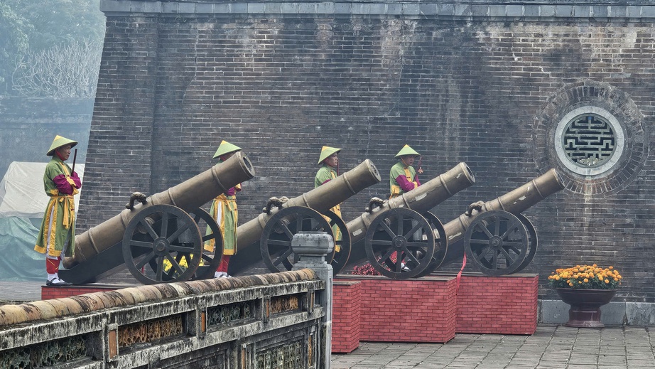 Đại nội Huế&nbsp;đ&oacute;n h&agrave;ng ngh&igrave;n du kh&aacute;ch tham quan miễn ph&iacute; ng&agrave;y đầu năm- Ảnh 10.