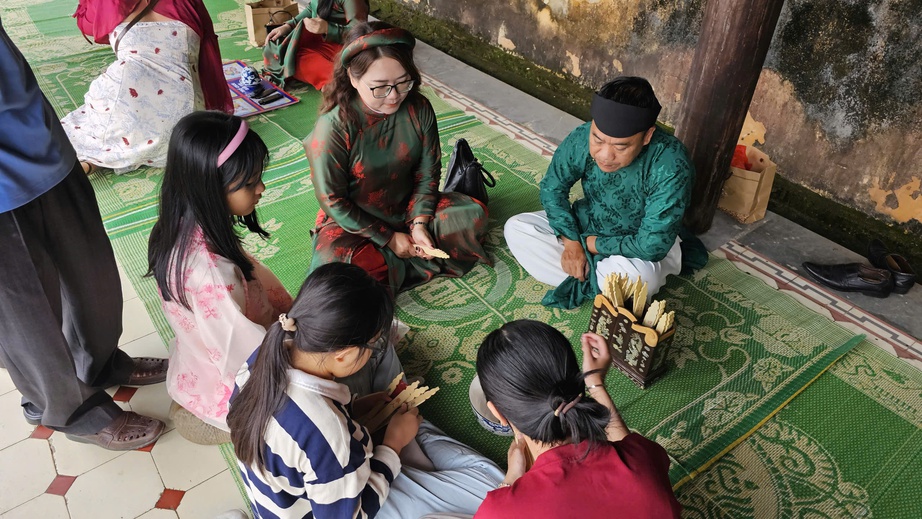 Đại nội Huế&nbsp;đ&oacute;n h&agrave;ng ngh&igrave;n du kh&aacute;ch tham quan miễn ph&iacute; ng&agrave;y đầu năm- Ảnh 12.