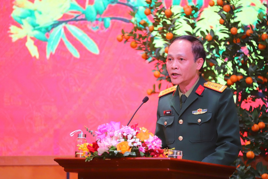 Thủ tướng Phạm Minh Ch&iacute;nh thăm, ch&uacute;c Tết v&agrave; l&agrave;m việc với Bộ Văn h&oacute;a, Thể thao v&agrave; Du lịch- Ảnh 5.