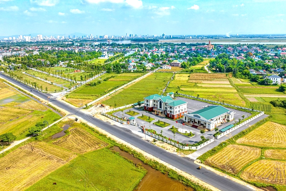 H&agrave; Tĩnh: Đường qu&ecirc; rợp sắc hoa, đời sống người d&acirc;n đổi thay nhờ x&acirc;y dựng n&ocirc;ng th&ocirc;n mới- Ảnh 1.