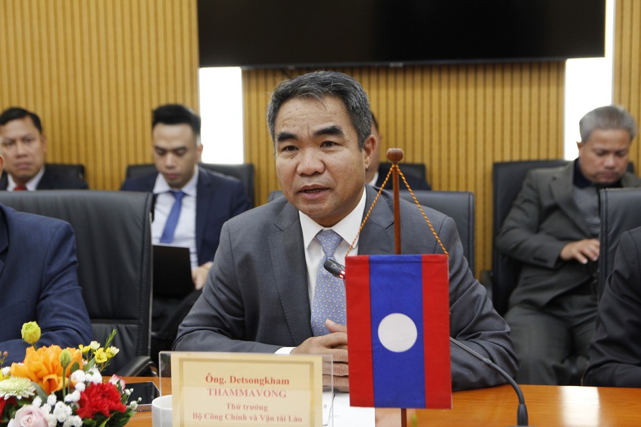 Thứ trưởng Bộ C&ocirc;ng ch&iacute;nh v&agrave; Vận tải L&agrave;o, Detsongkham Thammavong đ&aacute;nh gi&aacute; cao những kết quả m&agrave; Việt Nam đạt được trong c&ocirc;ng t&aacute;c quy hoạch đ&ocirc; thị thời gian qua.