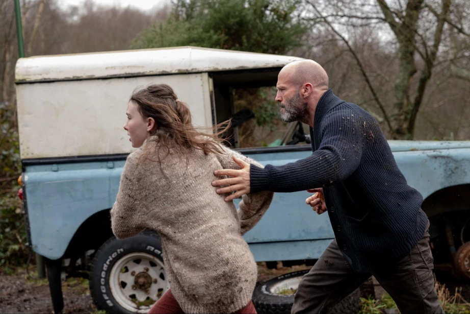 Ng&ocirc;i sao phim h&agrave;nh động Jason Statham được khen nức nở khi t&aacute;i xuất với &ldquo;Kẻ ẩn dật&rdquo;- Ảnh 3.