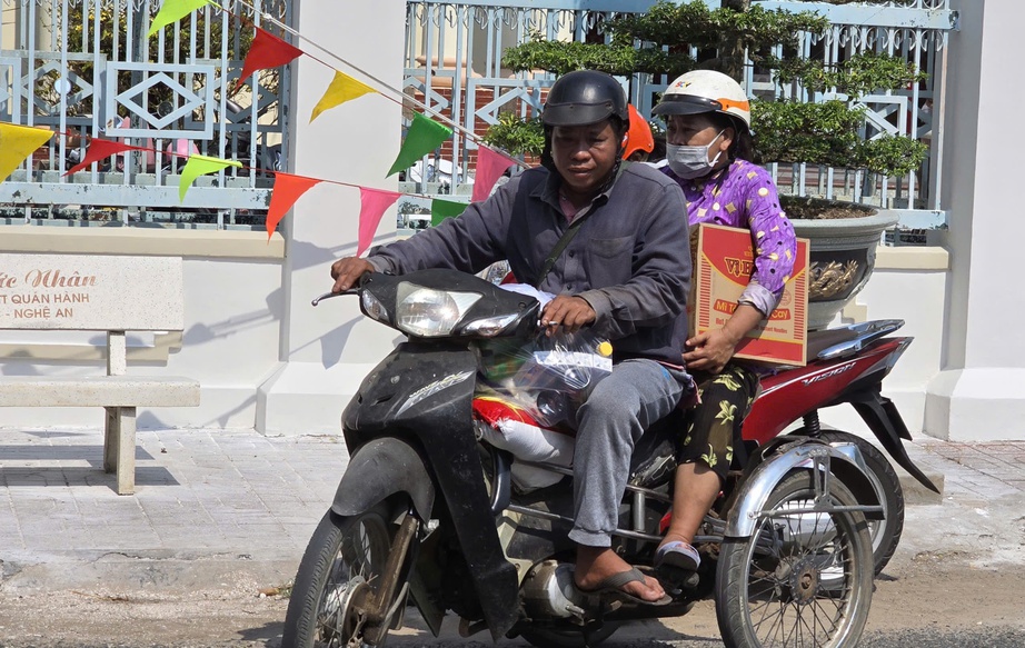 Ấm &aacute;p phi&ecirc;n chợ xu&acirc;n "tự chọn" 0 đồng cho 1.000 người d&acirc;n v&ugrave;ng bi&ecirc;n giới An Giang- Ảnh 3.