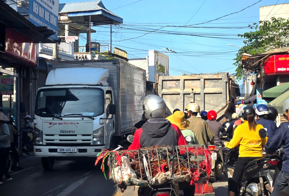 Thái Nguyên tìm lời giải cho bài toán ùn tắc đô thị- Ảnh 2. Thái Nguyên tìm lời giải cho bài toán ùn tắc đô thị- Ảnh 2.