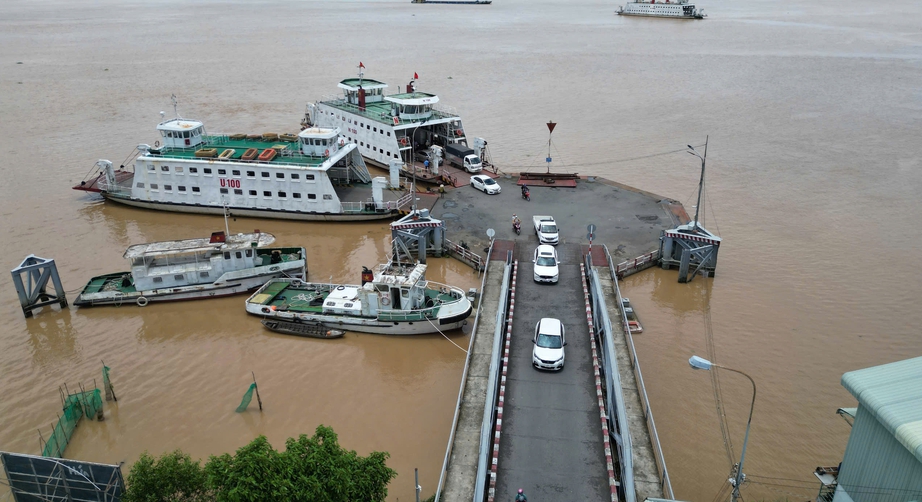 Huy động 19 ph&agrave; tải trọng lớn phục vụ người d&acirc;n tại c&aacute;c bến ph&agrave; miền T&acirc;y- Ảnh 2.