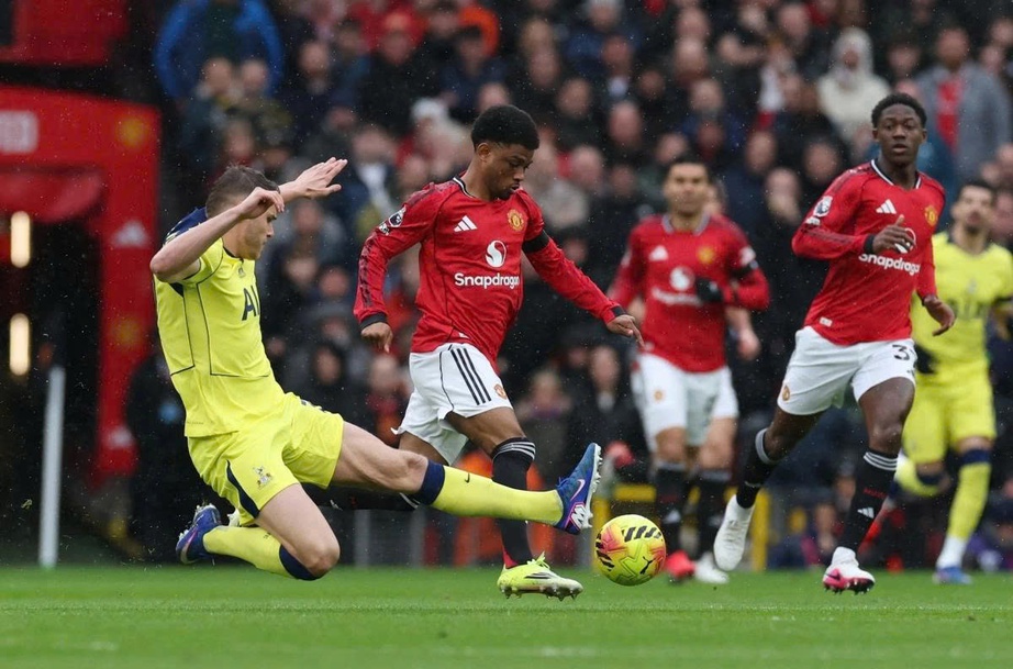 Ngoại hạng Anh: Chơi hơn người, MU thắng dễ Tottenham- Ảnh 2.