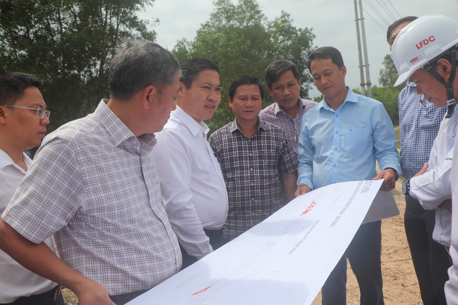 Đà Nẵng: Sẵn sàng khởi công khu công nghiệp hơn 4.100 tỷ đồng, đẩy tiến độ đường kết nối- Ảnh 2. Đà Nẵng: Sẵn sàng khởi công khu công nghiệp hơn 4.100 tỷ đồng, đẩy tiến độ đường kết nối- Ảnh 2.