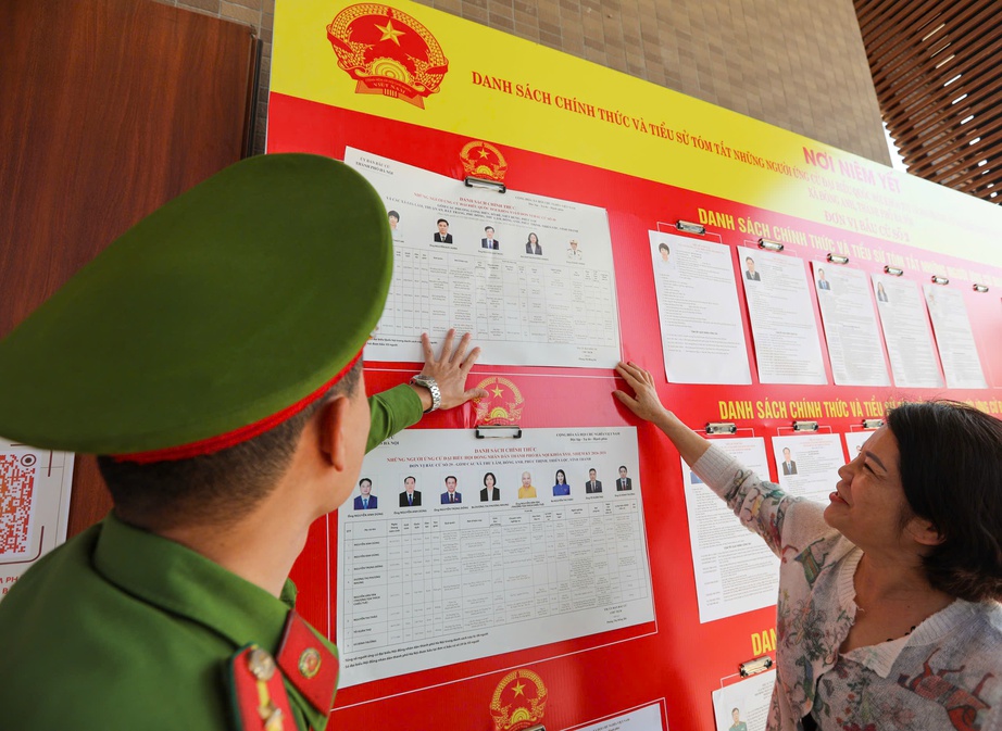 Công an Hà Nội sẵn sàng đảm bảo an ninh trật tự, ATGT phục vụ hơn 6 triệu cử tri đi bầu cử- Ảnh 1. Công an Hà Nội sẵn sàng đảm bảo an ninh trật tự, ATGT phục vụ hơn 6 triệu cử tri đi bầu cử- Ảnh 1.