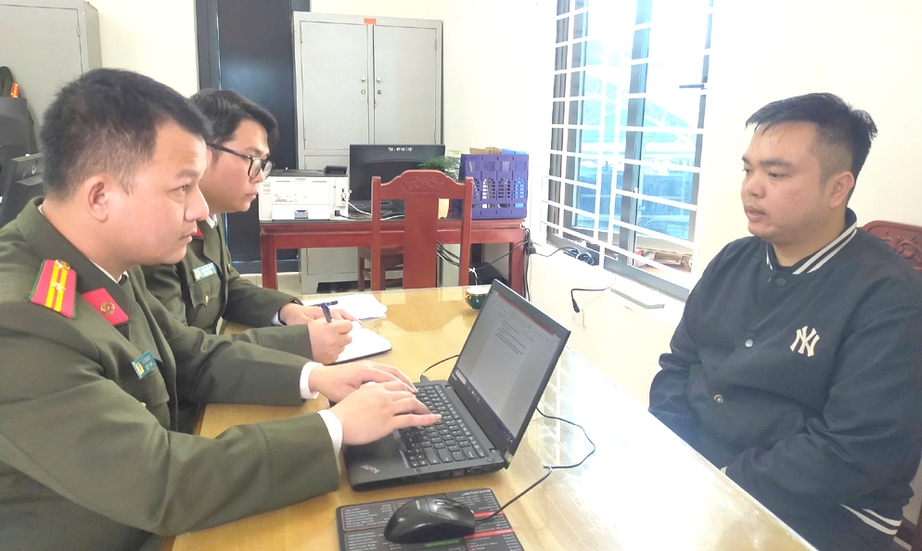 Chi&ecirc;u tr&ograve; nh&oacute;m "lương y" lừa đảo chiếm đoạt h&agrave;ng trăm tỷ đồng- Ảnh 3.