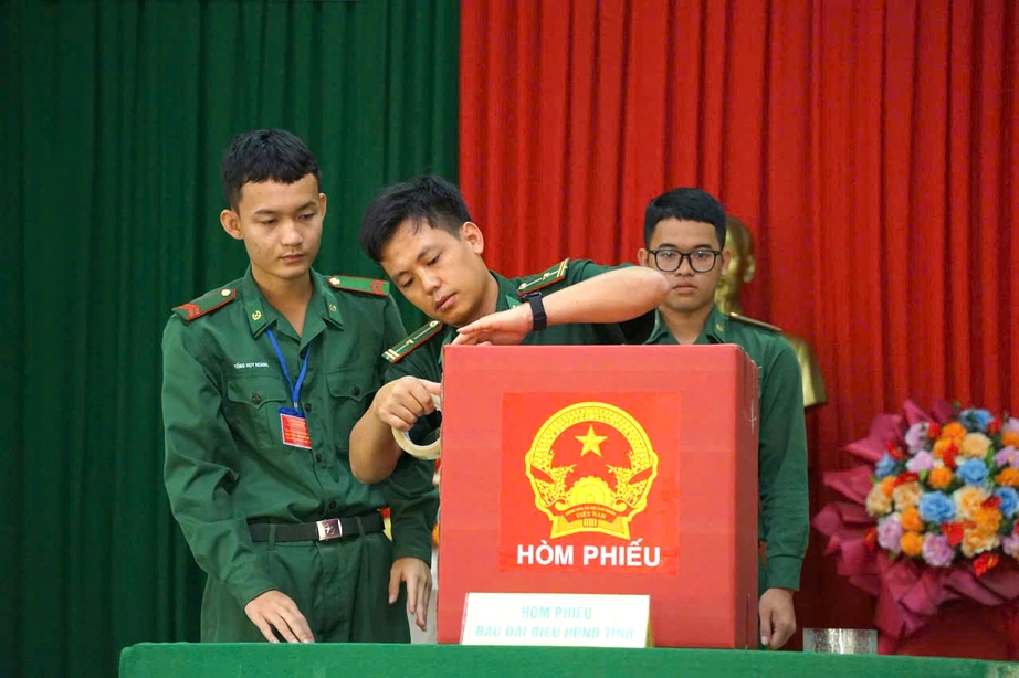 Bầu cử sớm tại tuyến đầu bi&ecirc;n giới ở L&acirc;m Đồng v&agrave; Đắk Lắk- Ảnh 2.
