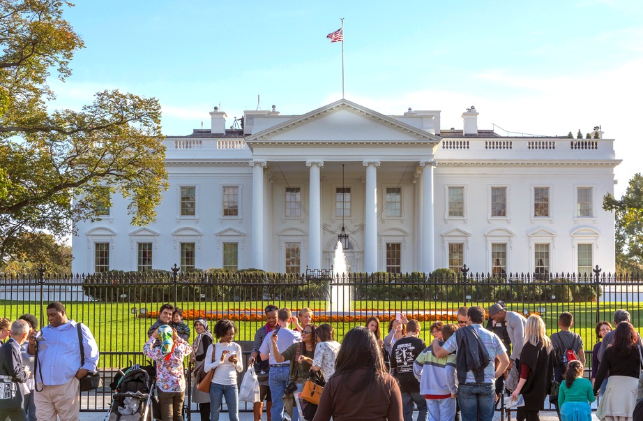 Nh&agrave; Trắng sẽ x&acirc;y trung t&acirc;m ngầm để kiểm tra an ninh kh&aacute;ch tham quan- Ảnh 1.