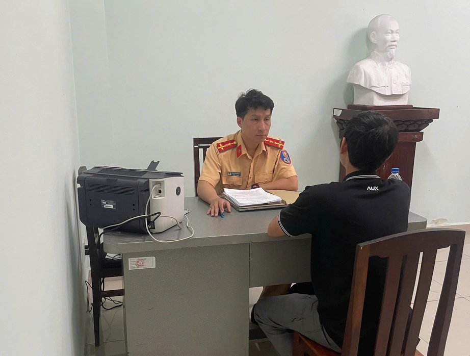 TP.HCM xử l&yacute; nhiều trường hợp đăng th&ocirc;ng tin sai sự thật về CSGT tr&ecirc;n mạng x&atilde; hội- Ảnh 1.