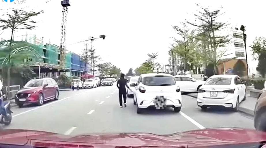 Nhiều t&agrave;i xế vi phạm ở H&agrave; Tĩnh bị xử phạt  qua hệ thống VneTraffic- Ảnh 2.