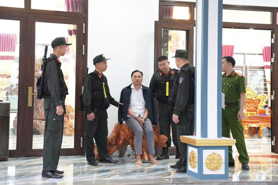 C&ocirc;ng an Ph&uacute; Thọ ph&aacute; chuy&ecirc;n &aacute;n lớn, bắt giữ nhiều gi&aacute;m đốc doanh nghiệp- Ảnh 1.