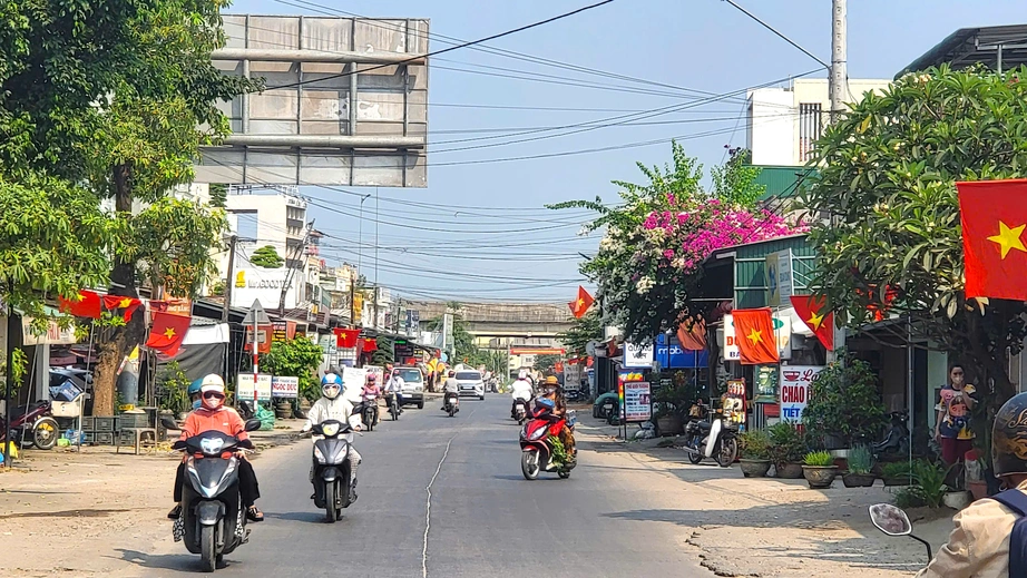 Quảng Ng&atilde;i ch&iacute;nh thức khởi c&ocirc;ng n&acirc;ng cấp, mở rộng QL24B- Ảnh 2.