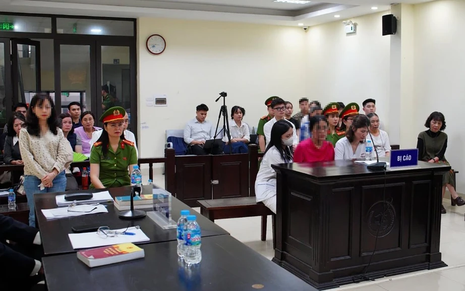 Một cựu hiệu trưởng ở Hà Nội bị phạt 3 năm tù vì thu sai một tỷ đồng tiền dạy thêm- Ảnh 1. Một cựu hiệu trưởng ở Hà Nội bị phạt 3 năm tù vì thu sai một tỷ đồng tiền dạy thêm- Ảnh 1.