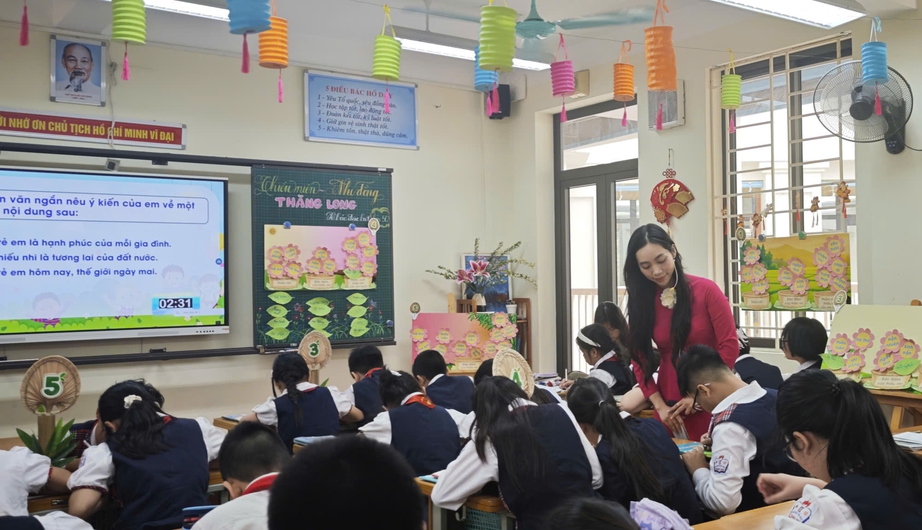 Phụ huynh Hà Nội thuận lợi khi rà soát dữ liệu tuyển sinh đầu cấp- Ảnh 1. Phụ huynh Hà Nội thuận lợi khi rà soát dữ liệu tuyển sinh đầu cấp- Ảnh 1.