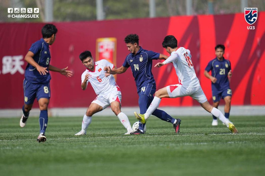 U23 Việt Nam thua tiếc nuối trước Th&aacute;i Lan ở CFA Team China 2026- Ảnh 1.