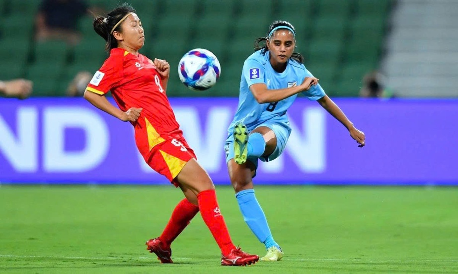 Tuyển nữ Việt Nam thắng kịch t&iacute;nh Ấn Độ trong trận ra qu&acirc;n giải ch&acirc;u &Aacute;- Ảnh 1.