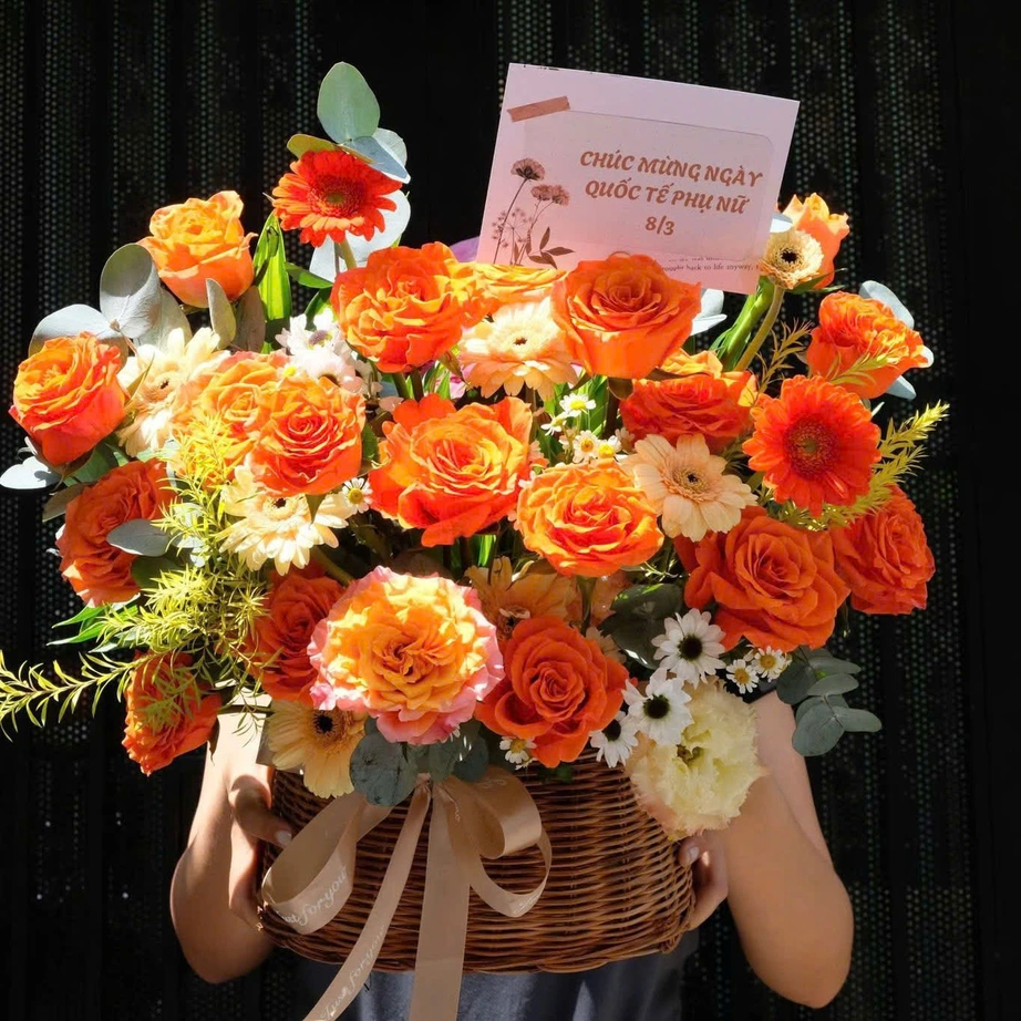 Thị trường hoa tươi v&agrave; qu&agrave; tặng dịp 8/3: Ưu ti&ecirc;n chất lượng, ứng dụng cao- Ảnh 2.