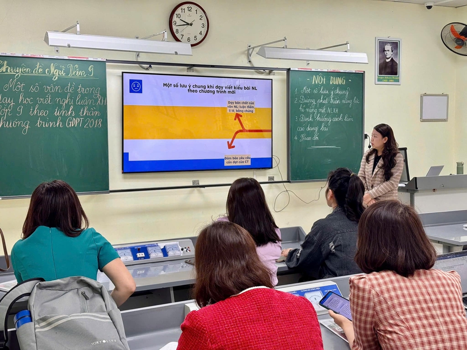 Thi lớp 10 c&ocirc;ng lập: Hơn 40% học sinh H&agrave; Nội đối mặt &aacute;p lực &ldquo;tr&agrave;n tuyến&rdquo;- Ảnh 1.