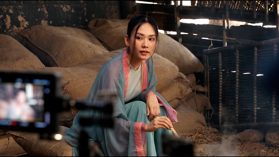 Hoa hậu Mai Phương tiết lộ về vai diễn đầu tay trong phim điện ảnh “Trùm Sò”- Ảnh 2. Hoa hậu Mai Phương tiết lộ về vai diễn đầu tay trong phim điện ảnh “Trùm Sò”- Ảnh 2.