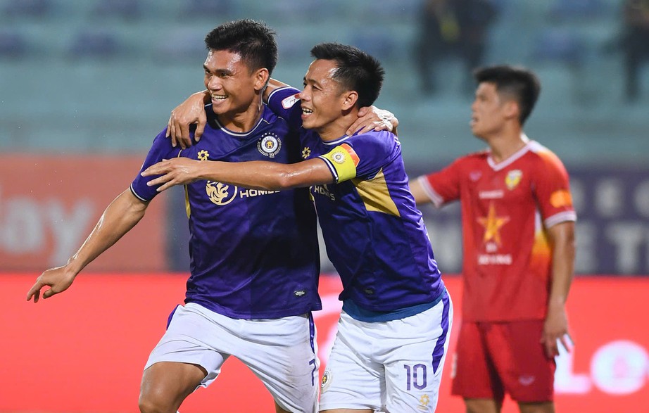 V-League: Hoàng Hên ghi bàn và kiến tạo giúp Hà Nội FC đánh bại Hà Tĩnh- Ảnh 2. V-League: Hoàng Hên ghi bàn và kiến tạo giúp Hà Nội FC đánh bại Hà Tĩnh- Ảnh 2.