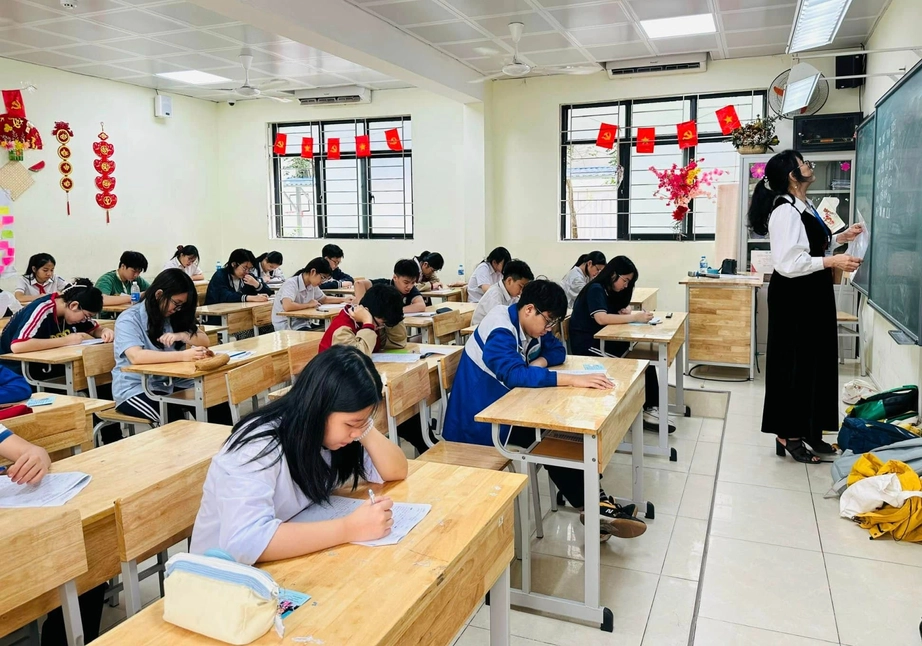 Hà Nội còn khoảng 60.000 học sinh chưa đăng ký nguyện vọng lớp 10 năm 2026- Ảnh 1. Hà Nội còn khoảng 60.000 học sinh chưa đăng ký nguyện vọng lớp 10 năm 2026- Ảnh 1.