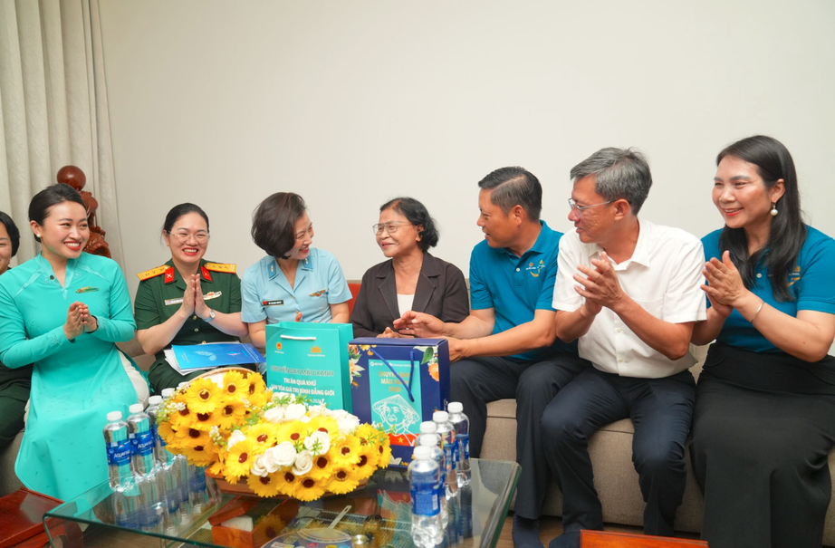 Hành trình xanh chạm vào ký ức và lan tỏa yêu thương- Ảnh 6. Hành trình xanh chạm vào ký ức và lan tỏa yêu thương- Ảnh 6.