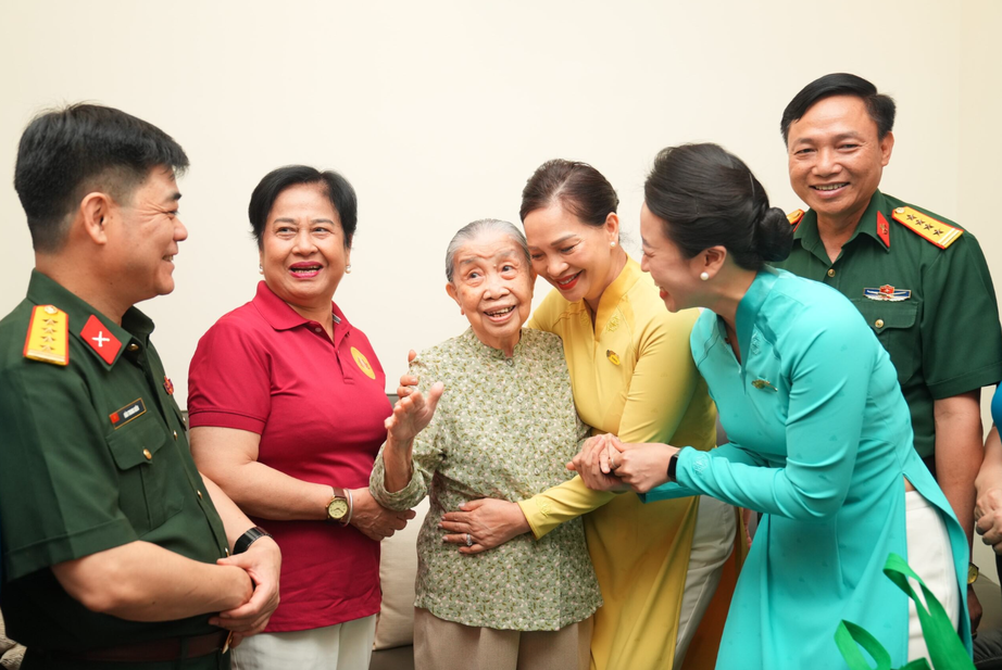 Hành trình xanh chạm vào ký ức và lan tỏa yêu thương- Ảnh 7. Hành trình xanh chạm vào ký ức và lan tỏa yêu thương- Ảnh 7.