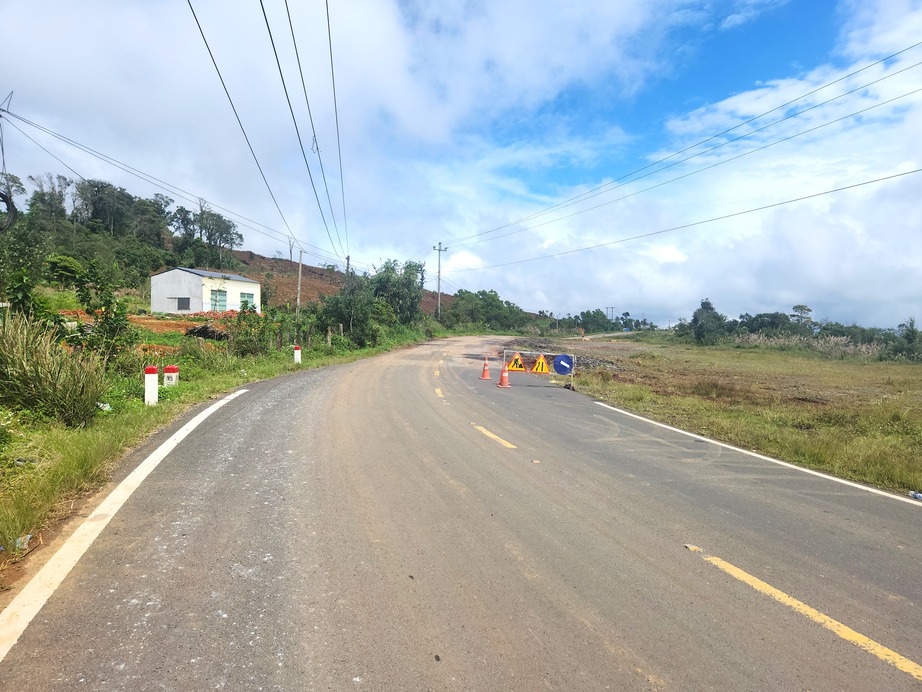 Quảng Ngãi phê duyệt chủ trương đầu tư dự án nâng cấp QL24, tổng mức 2.350 tỷ đồng- Ảnh 3. Quảng Ngãi phê duyệt chủ trương đầu tư dự án nâng cấp QL24, tổng mức 2.350 tỷ đồng- Ảnh 3.