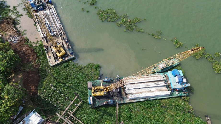 Đồng Th&aacute;p: Đẩy nhanh thi c&ocirc;ng bờ k&egrave; s&ocirc;ng Tiền gần cầu Cao L&atilde;nh- Ảnh 2.