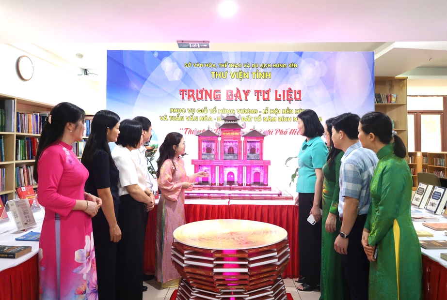 Phú Thọ: Khai mạc hội sách Đất Tổ, trưng bày tư liệu và giao lưu kể chuyện về sách- Ảnh 2.