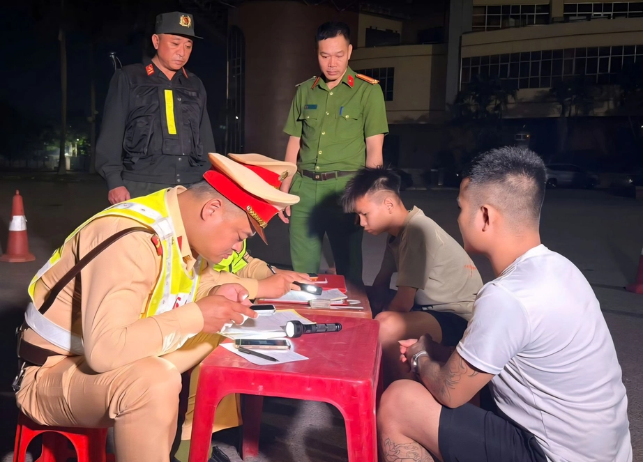 Ninh B&igrave;nh siết an to&agrave;n giao th&ocirc;ng, phạt 15 trường hợp hơn 71 triệu đồng- Ảnh 1.