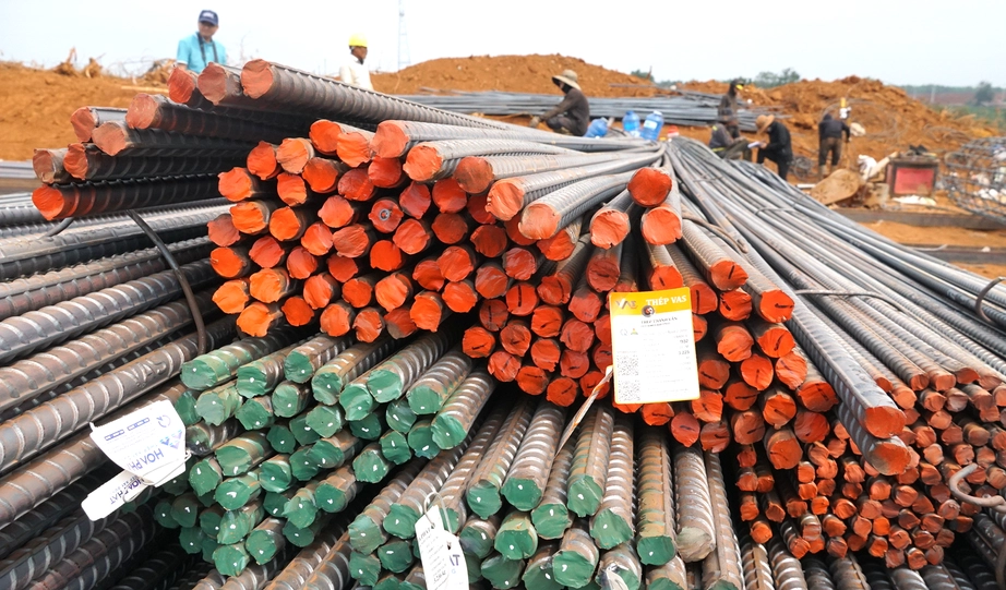 Xử l&yacute; nghi&ecirc;m h&agrave;nh vi thao t&uacute;ng gi&aacute; vật liệu x&acirc;y dựng ở Gia Lai- Ảnh 1.