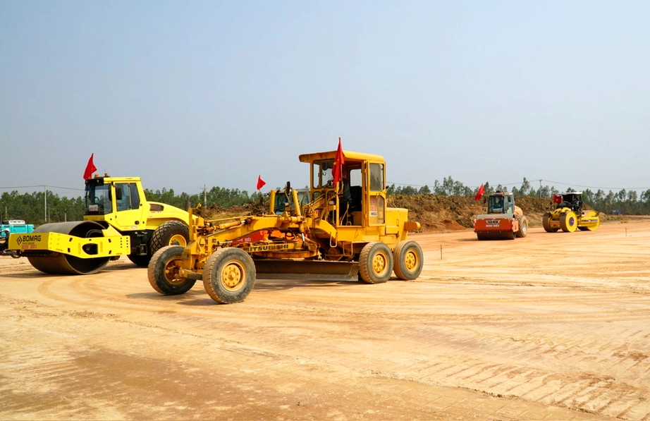 Gia Lai nghi&ecirc;m cấm h&agrave;ng loạt h&agrave;nh vi ti&ecirc;u cực trong đầu tư x&acirc;y dựng- Ảnh 1.