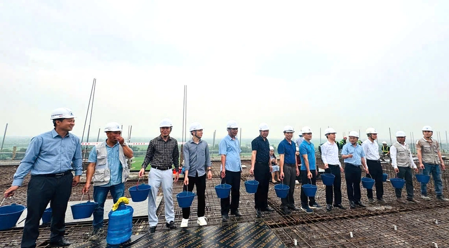 Cất nóc dự án nhà ở xã hội quy mô hơn 1.150 căn tại Phú Thọ- Ảnh 1.