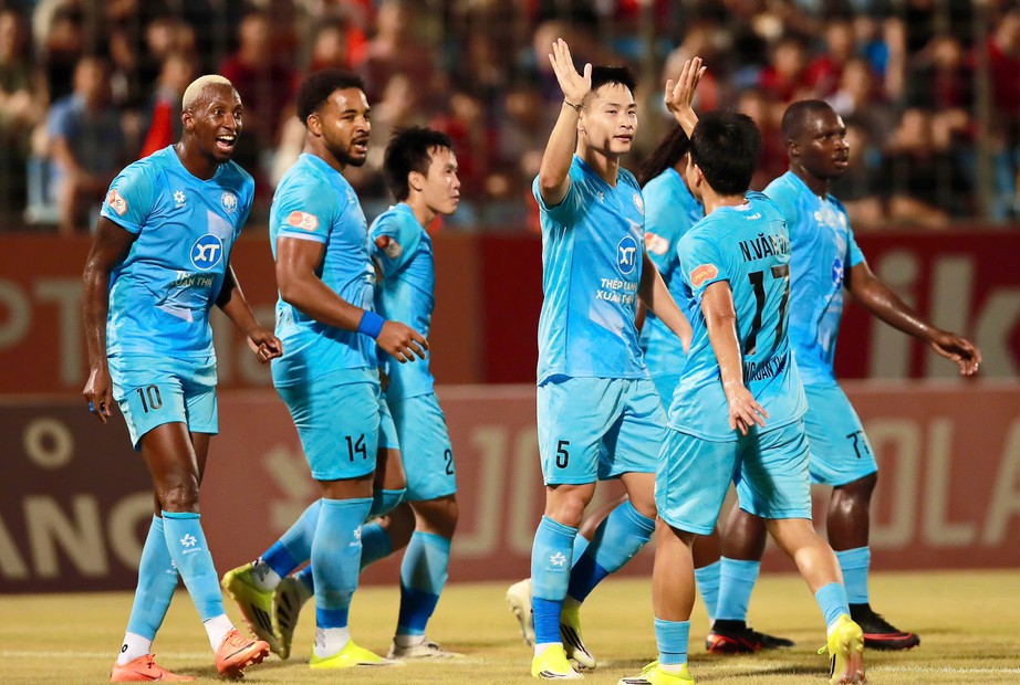 V-League: Xu&acirc;n Son lập c&ocirc;ng, Nam Định thắng kịch t&iacute;nh Đ&agrave; Nẵng- Ảnh 1.