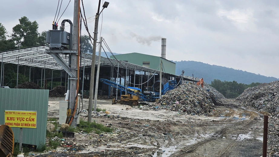Ph&uacute; Quốc đang triển khai x&acirc;y dựng 3 nh&agrave; m&aacute;y xử l&yacute; r&aacute;c hơn 900 tấn- Ảnh 2.