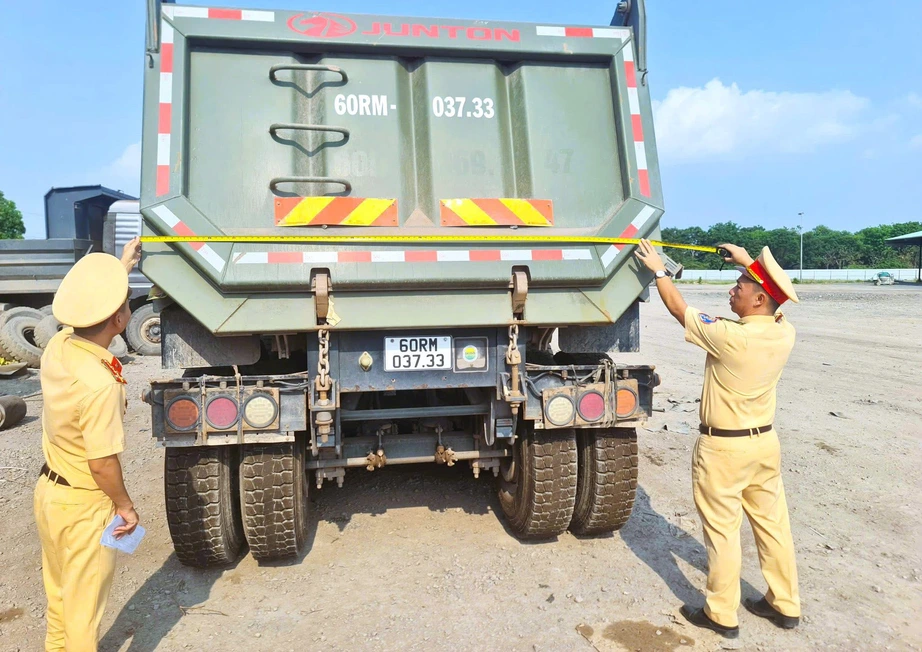 Đồng Nai: Kiểm tra gần 4.000 xe tải, tập trung xử l&yacute; cơi nới th&ugrave;ng v&agrave; thiết bị gi&aacute;m s&aacute;t- Ảnh 1.