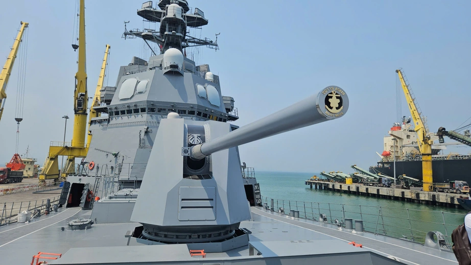 Cận cảnh t&agrave;u khu trục của Nhật Bản cập cảng Ti&ecirc;n Sa, thăm Đ&agrave; Nẵng- Ảnh 10.