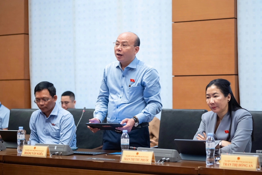 Ưu đ&atilde;i thuế xe điện phải đi liền kiểm so&aacute;t hạ tầng v&agrave; điều tiết thị trường- Ảnh 3.