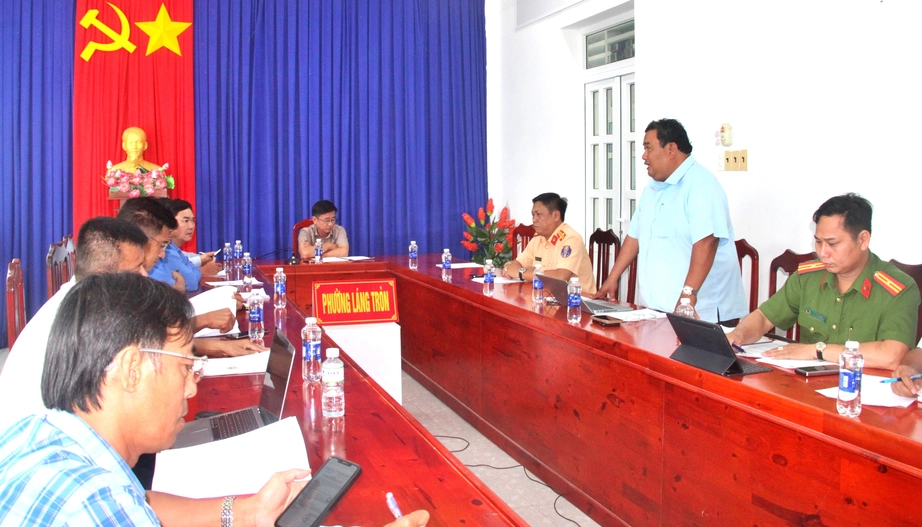 C&agrave; Mau đề xuất giải ph&aacute;p bảo đảm an to&agrave;n giao th&ocirc;ng tr&ecirc;n QL1 qua phường L&aacute;ng Tr&ograve;n- Ảnh 1.