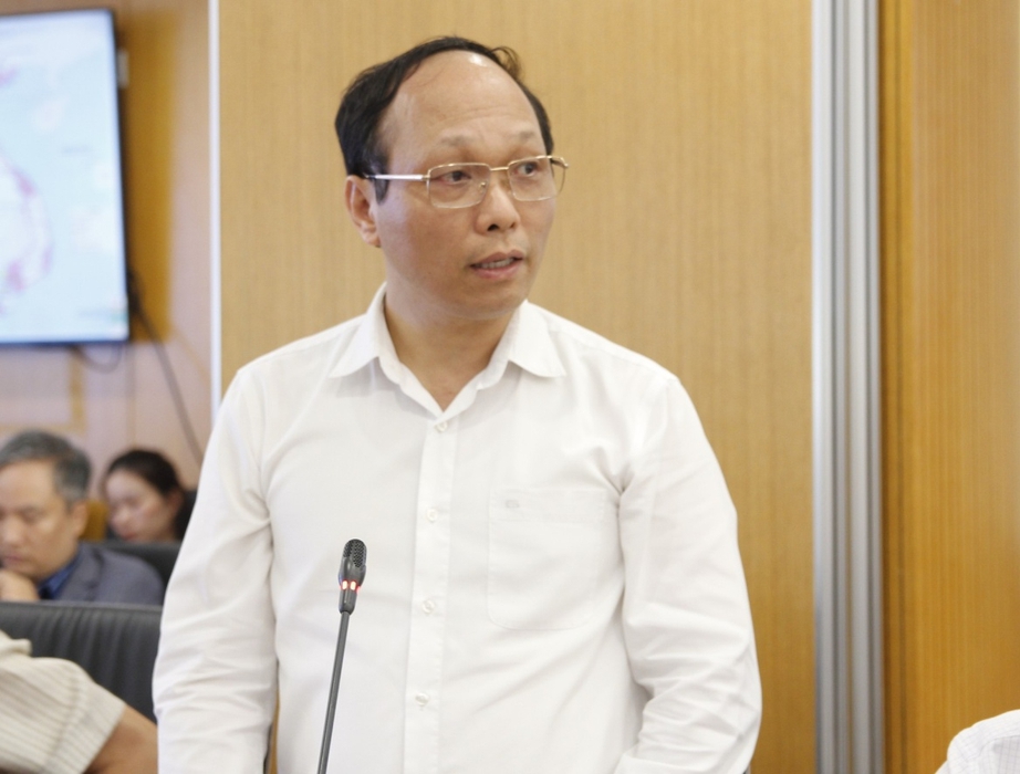 Đại diện Sở X&acirc;y dựng c&aacute;c địa phương đ&atilde; g&oacute;p &yacute; cho điều chỉnh quy hoạch hệ thống đ&ocirc; thị v&agrave; n&ocirc;ng th&ocirc;n thời kỳ 2021 - 2030, tầm nh&igrave;n đến năm 2050.