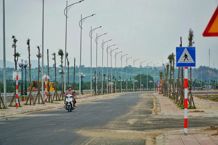 Cận cảnh tuyến kè gần 500 tỷ đẹp như tranh ở miền Tây Quảng Ngãi- Ảnh 3.