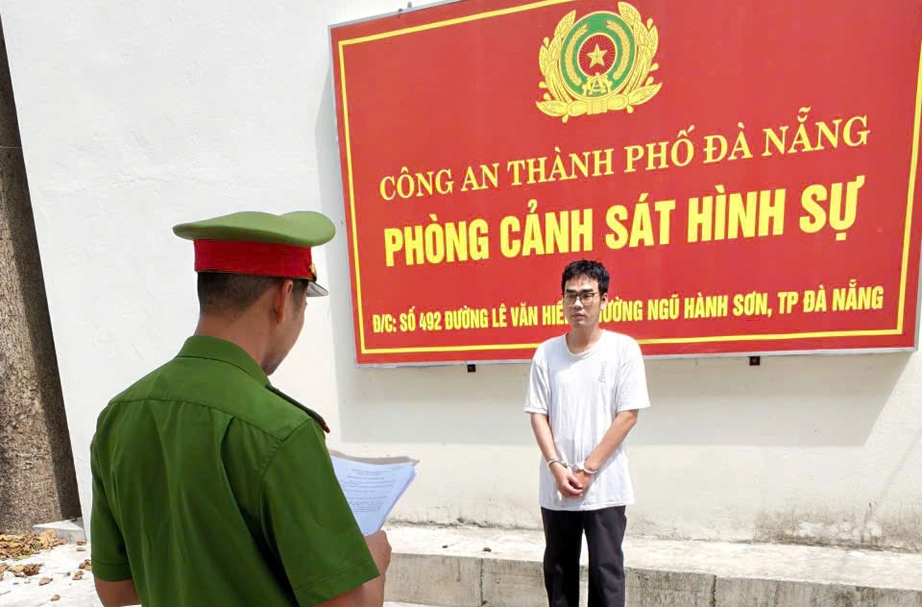 Bắt kẻ d&ugrave;ng video nhạy cảm để cưỡng d&acirc;m người y&ecirc;u cũ ở Đ&agrave; Nẵng- Ảnh 1.