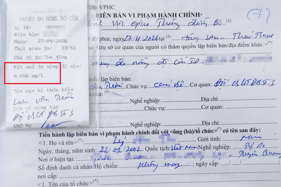 CSGT xử l&yacute; xuy&ecirc;n nghỉ lễ, nhiều t&agrave;i xế c&oacute; nồng độ cồn vượt mức "kịch khung" bị tạm giữ xe- Ảnh 6.
